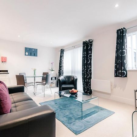 Roomspace Serviced Apartments - Capitol Square Epsom Rum bild