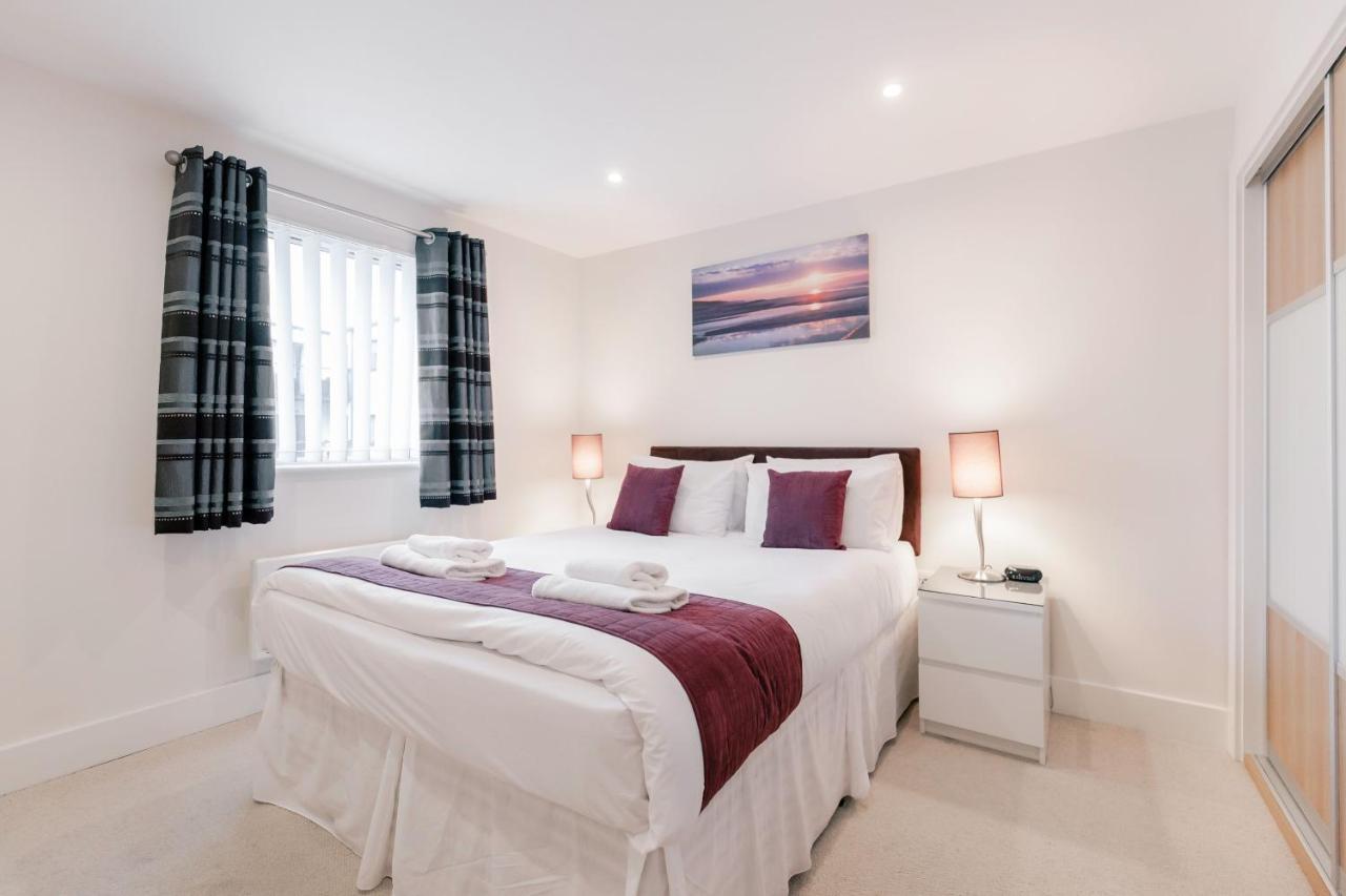 Roomspace Serviced Apartments - Capitol Square Epsom Exteriör bild
